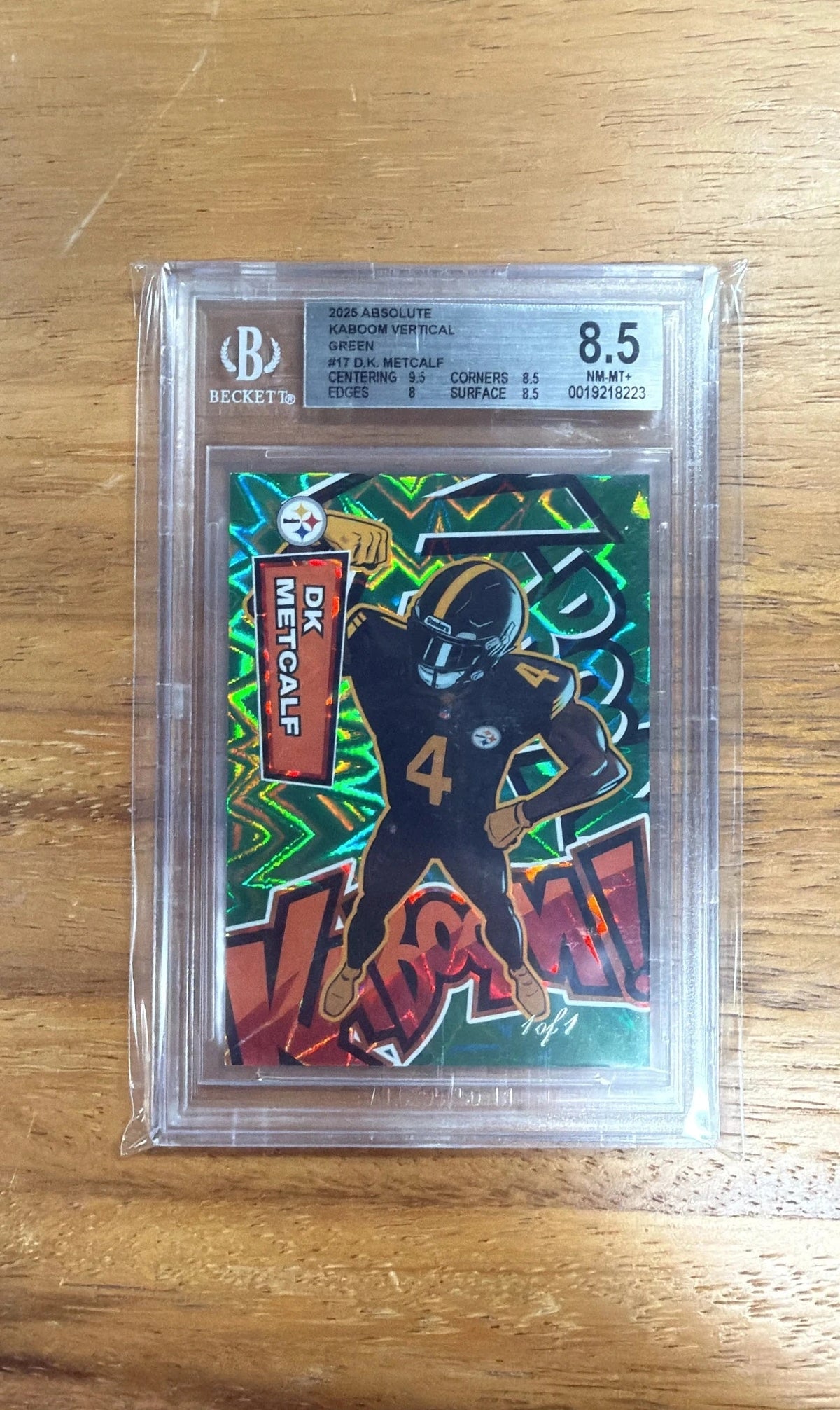 2025 Absolute Kaboom Vertical Green D.K. Metcalf #17 BGS 8.5